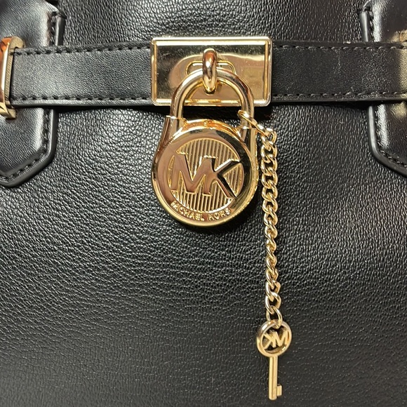 Michael Kors Hamilton Black Leather Satchel and Wallet Phone Holder Wristlet Set - Picture 4 of 17